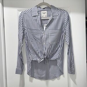Abercrombie & Fitch Striped Buttoned Shirt Front-tie